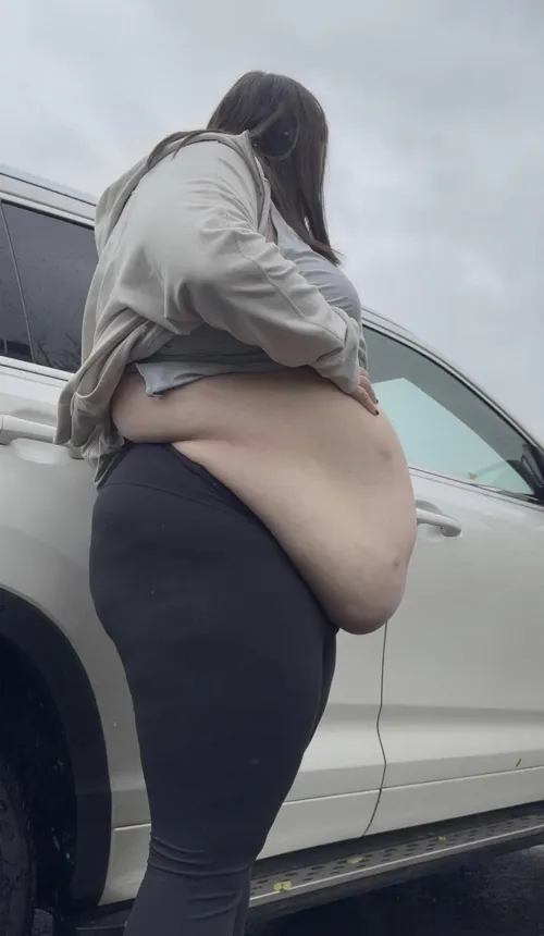 Your GF Gets So Stuffed She Takes Her Belly Out In Public, What’s Your Next Move? ❤️