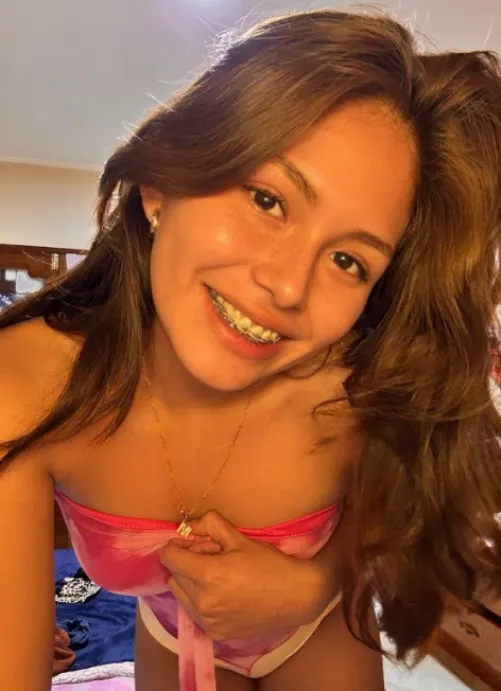 Your new neighbor just arrived—think we’d hit it off? 