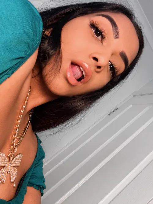 your view before i spit in your mouth & tell you to swallow like a good boy 