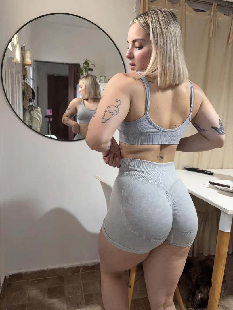 You're so pathetic that you pay my gym membership