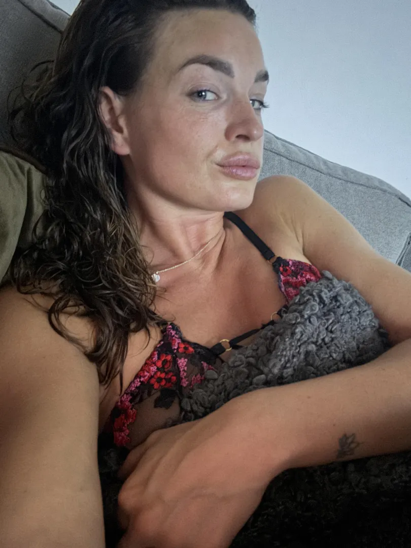 Yummy 37yo mommy, just for you