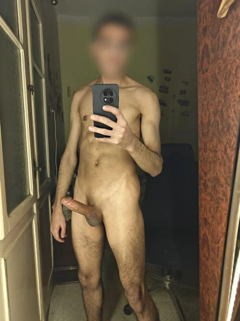 عايز حد من مصر يقعد عليه كله ويحلبه مين موجود ؟