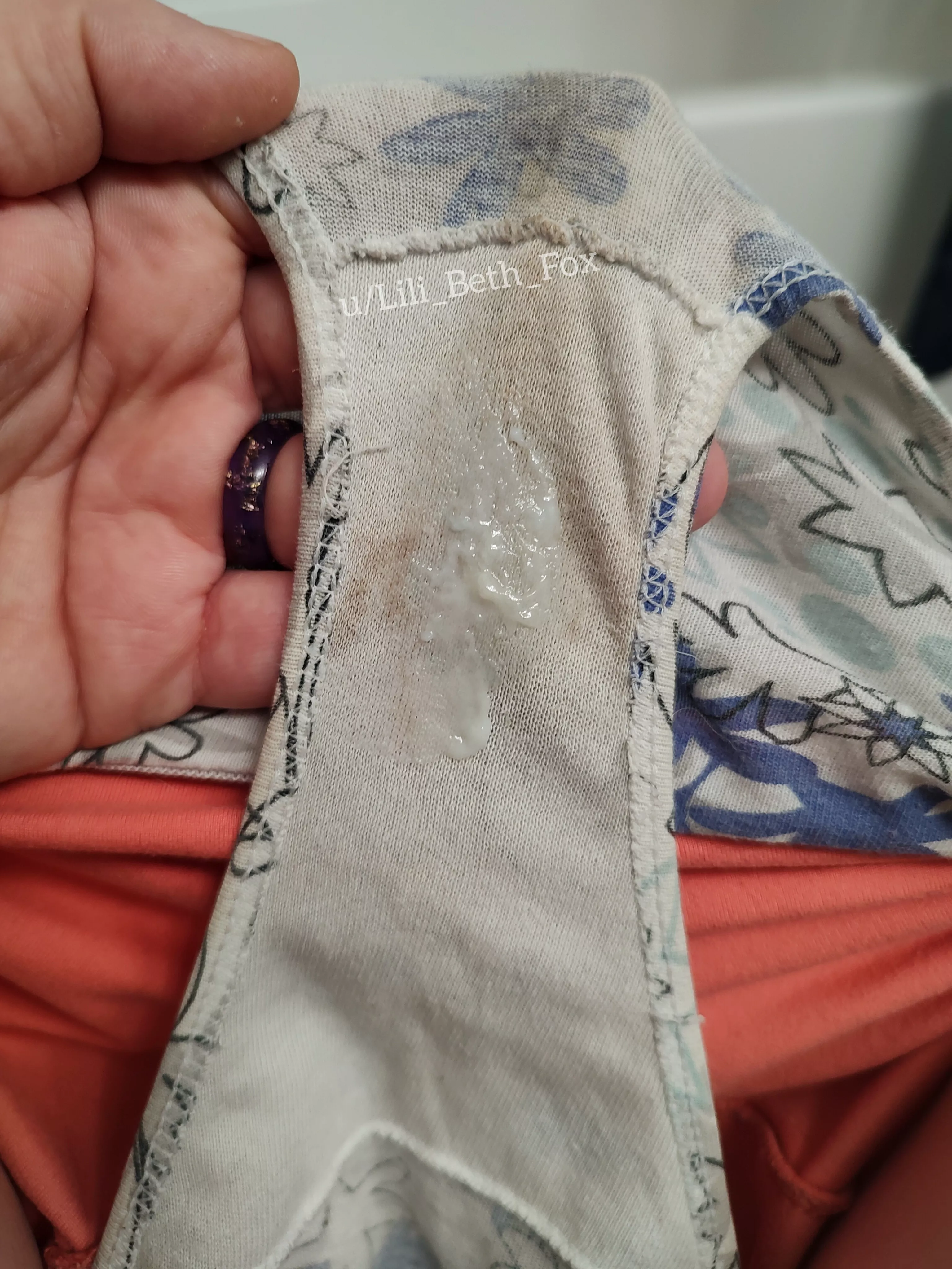 Absorbant white cotton can be so comfy