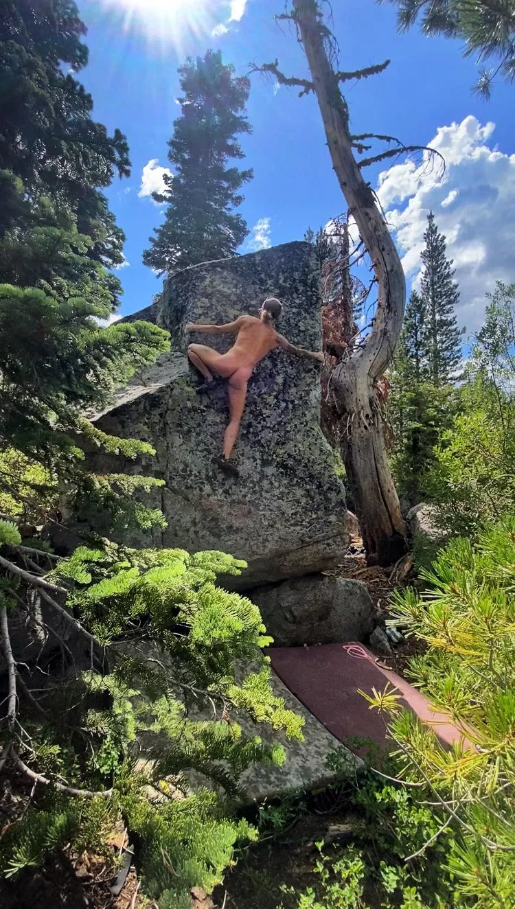 Another day bouldering in the woods 🥰