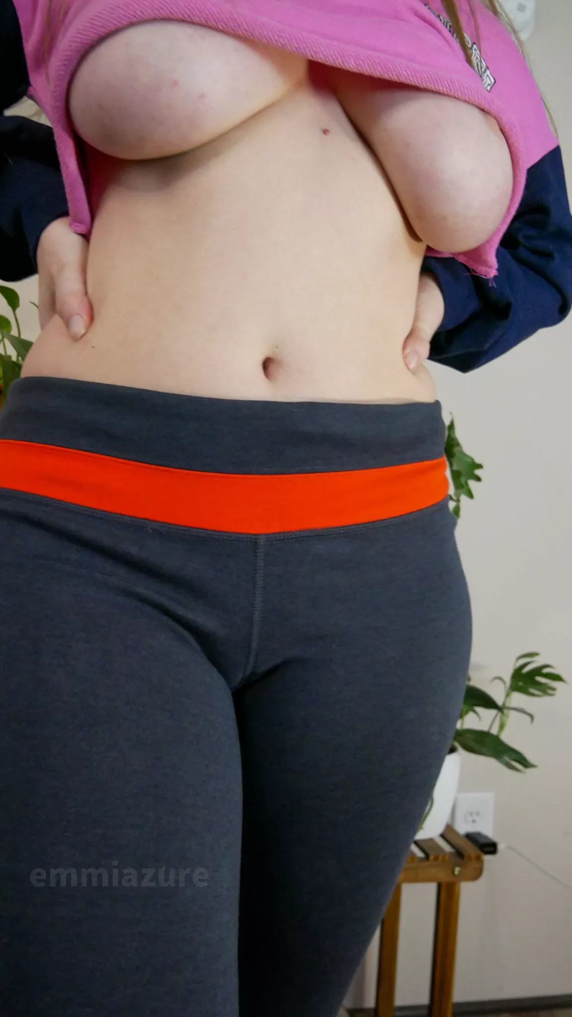 Do you prefer underboob or camel toe? 😋