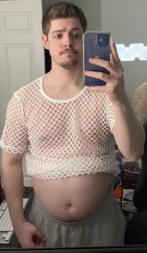 Does this shirt make me look big