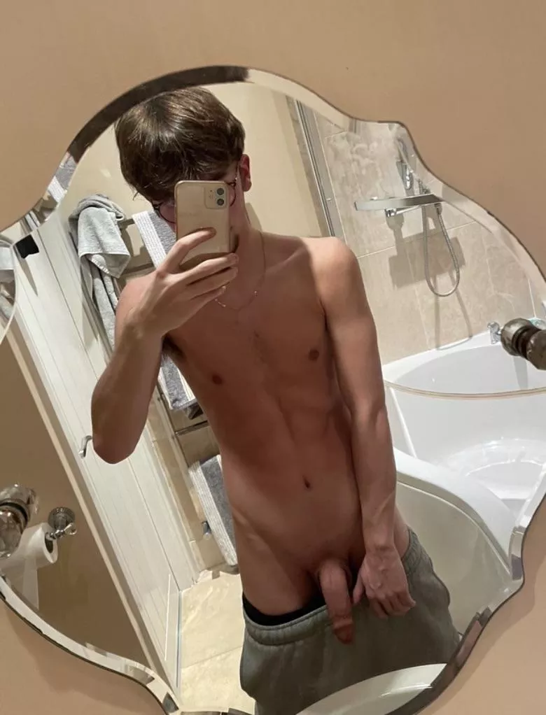 Don’t mind me thought I’d just leave my softie here ;)