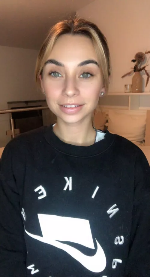 feeling cute today kinda... would you date me?