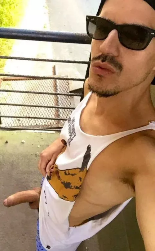 first floor 》mi verga