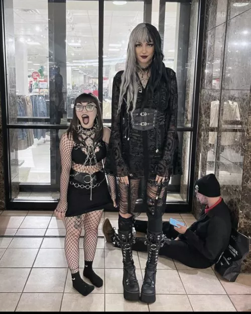 Goth girls