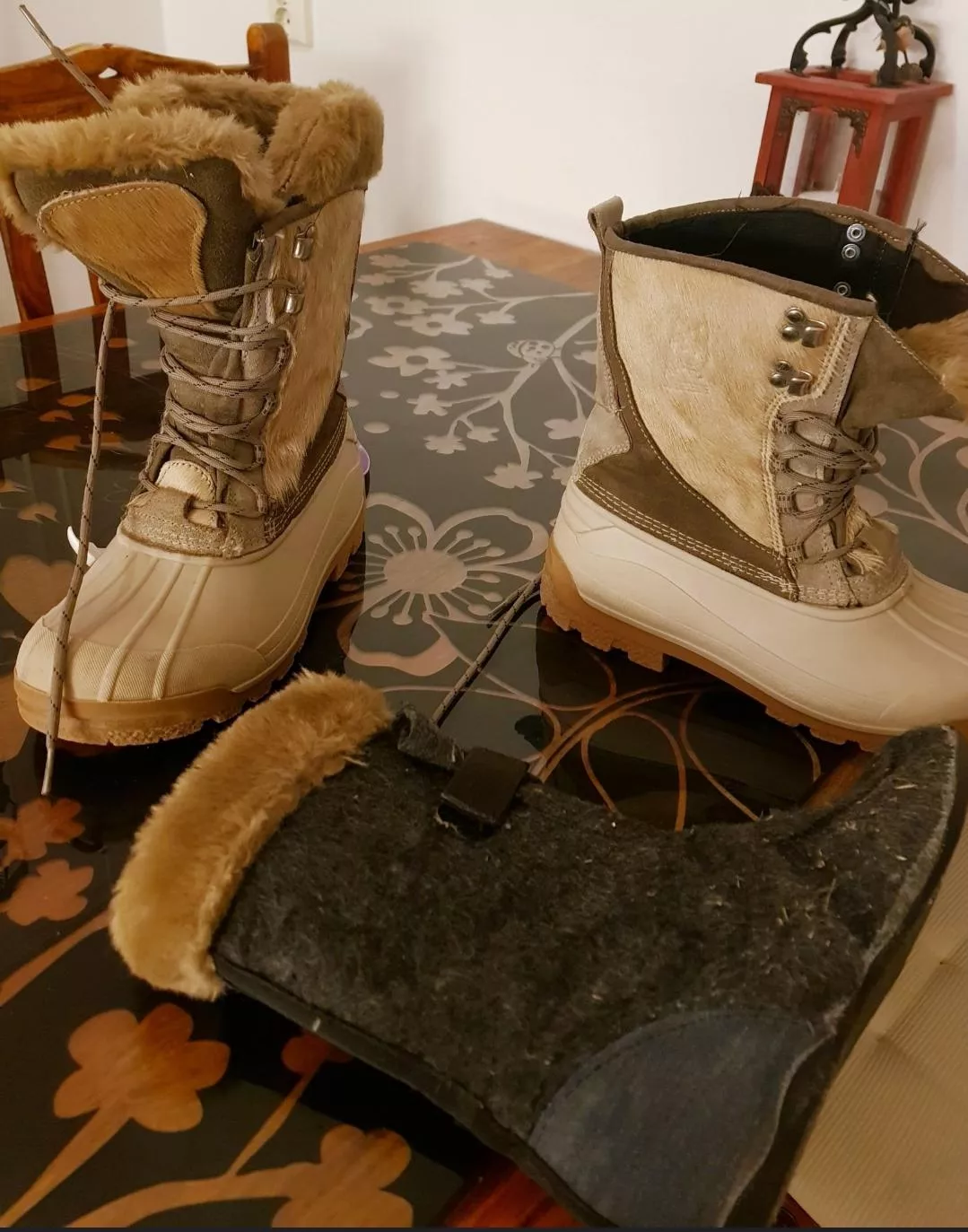 help identifying these boots