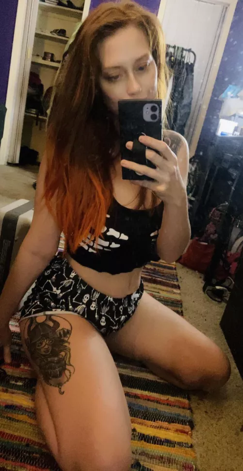 i LOVE these new PJs!!! 🖤