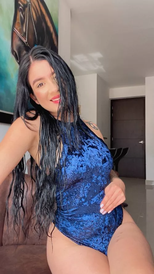 Shoot me a text if you would shoot your load on me😋😈