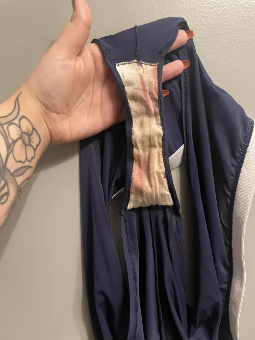 Started my period overnight in these beautiful blue boyshorts. Who’s taking these home ?