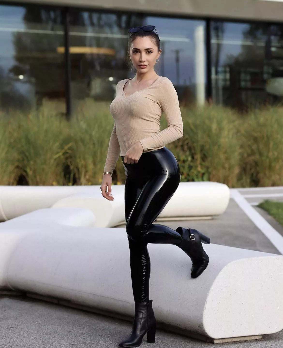 Summer vibes in latex