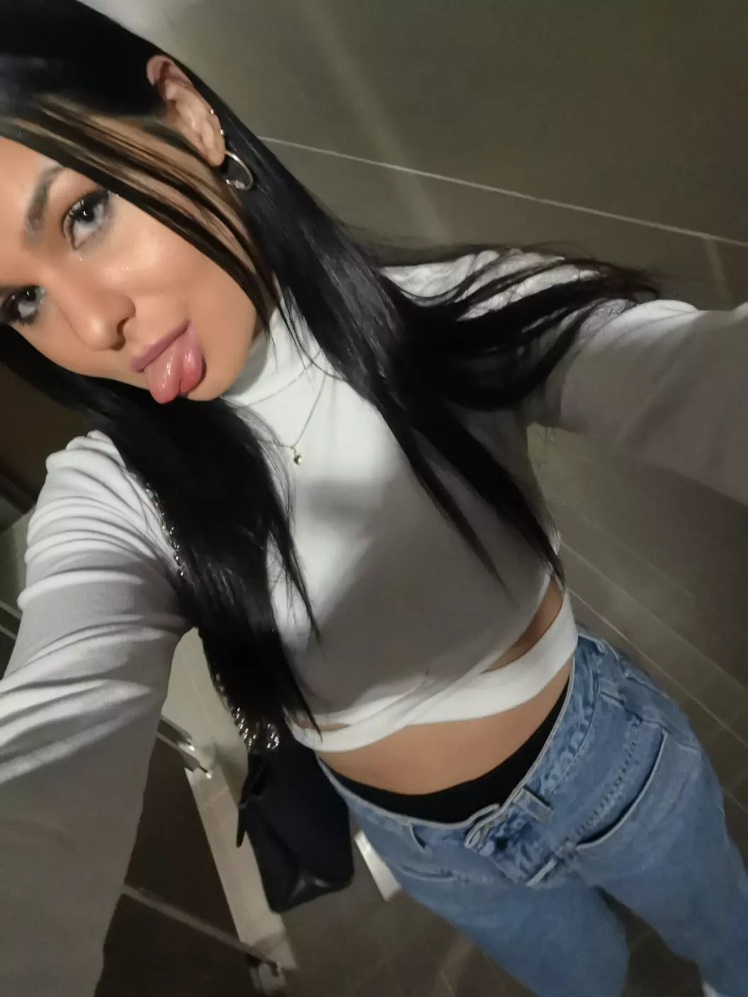 wanna play with my...