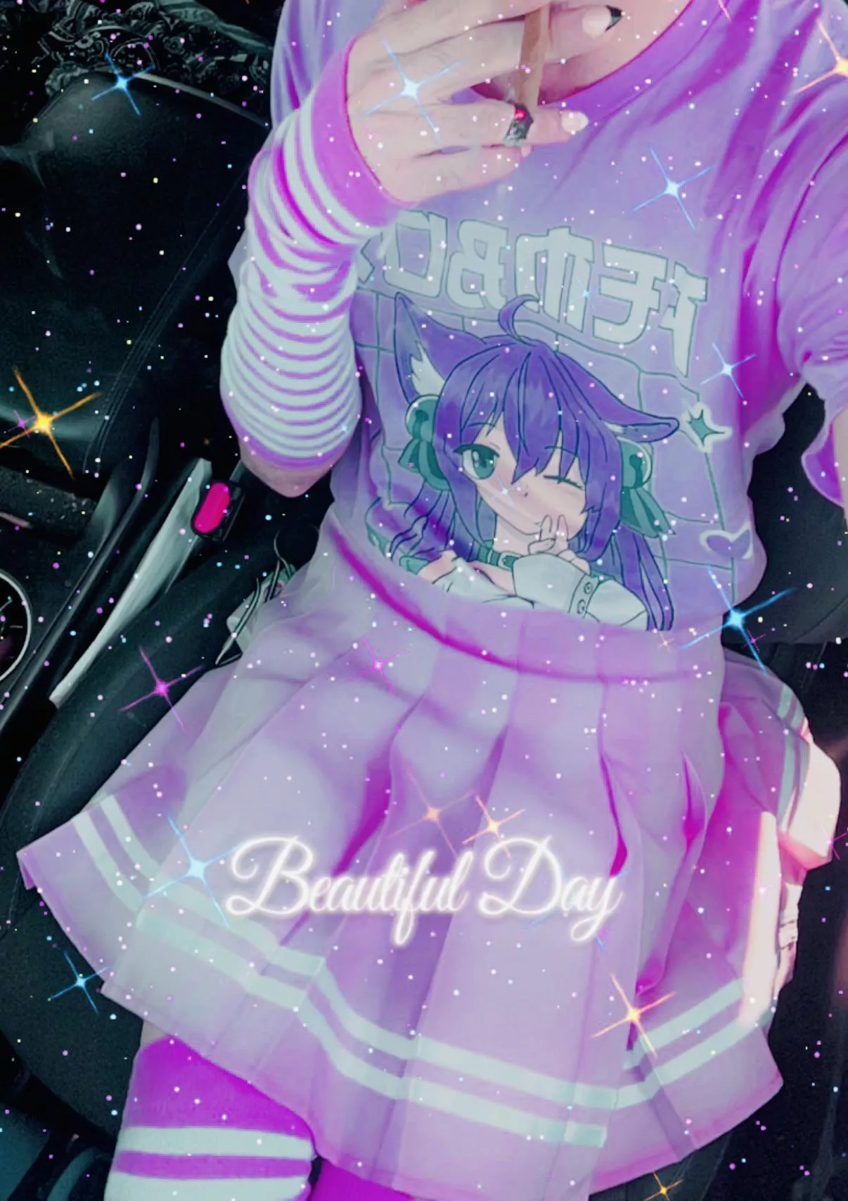 All pink everything just came out as a femboy and am loving it feel so cute in my new cloths 🥰✌️💖