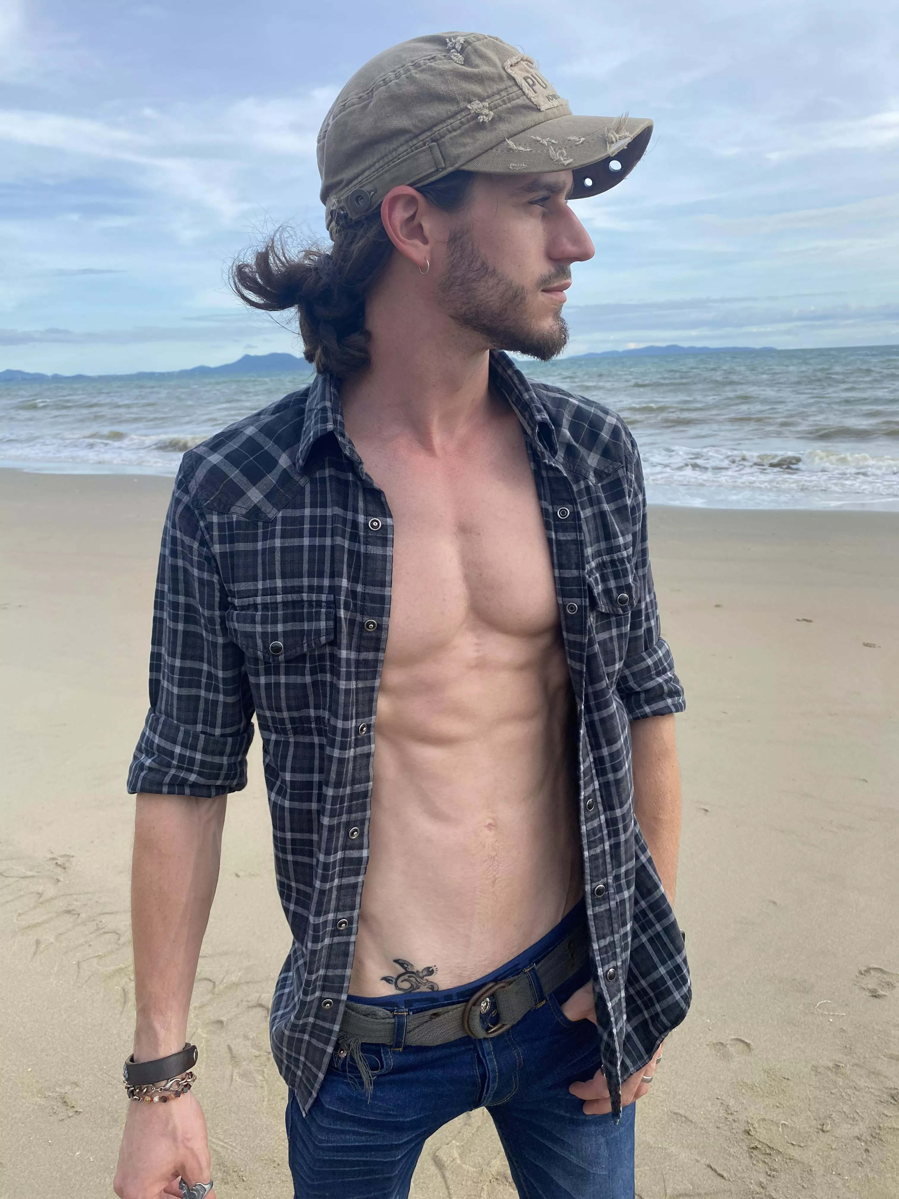 bro time at the beach [26]