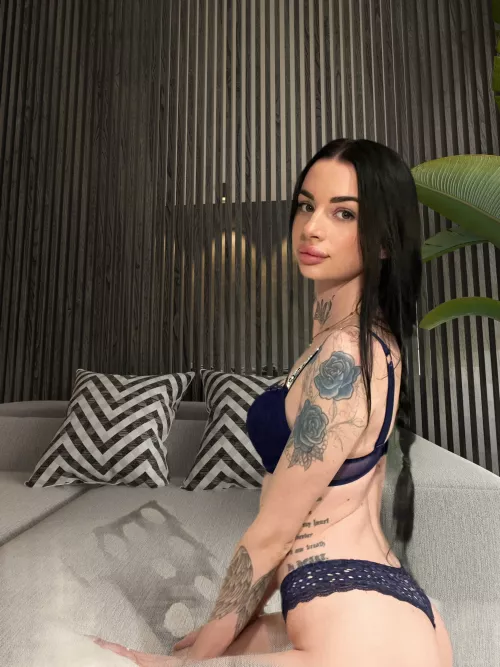 Do you lust ink girls?