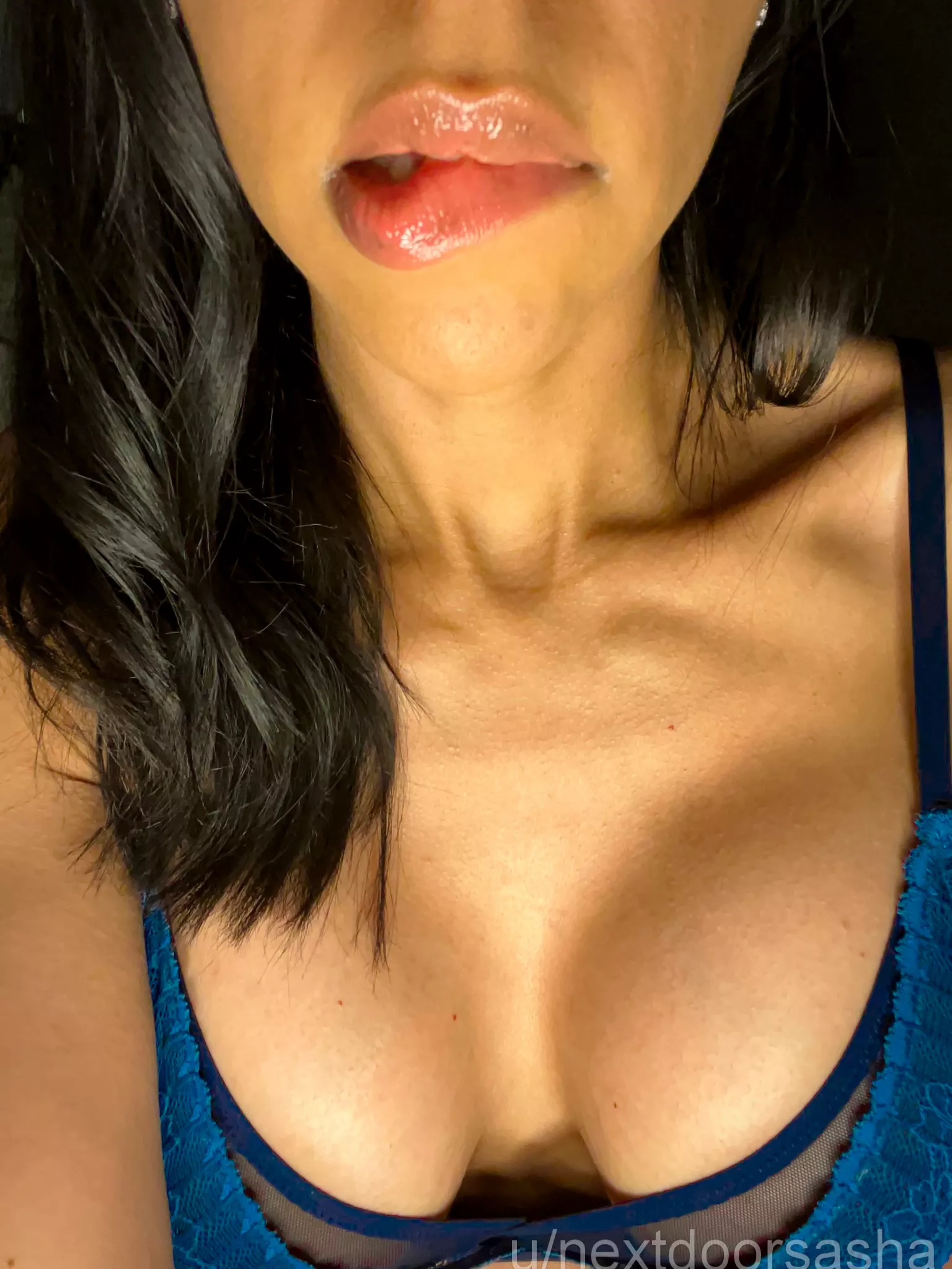 Does it look sexy when I do this?