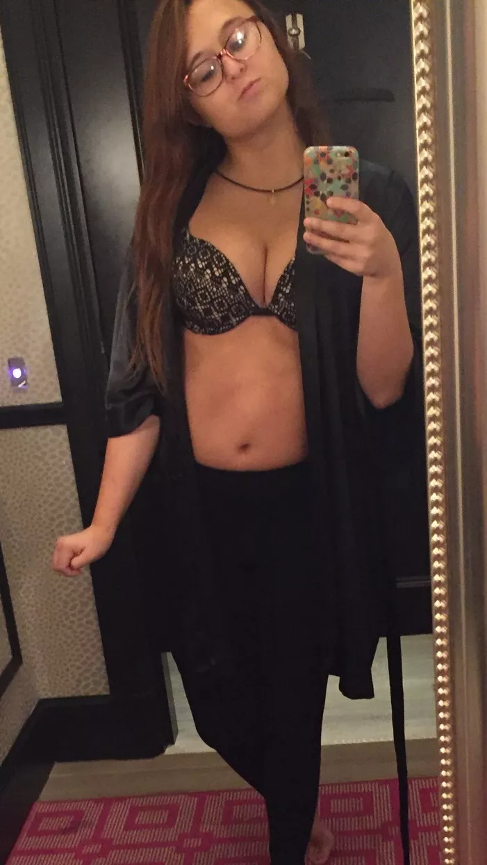 Fitting room selfie