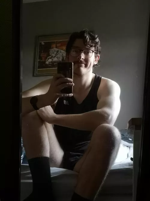 Found the only lighting that makes my gym gains look real (and now I'm never leaving it)