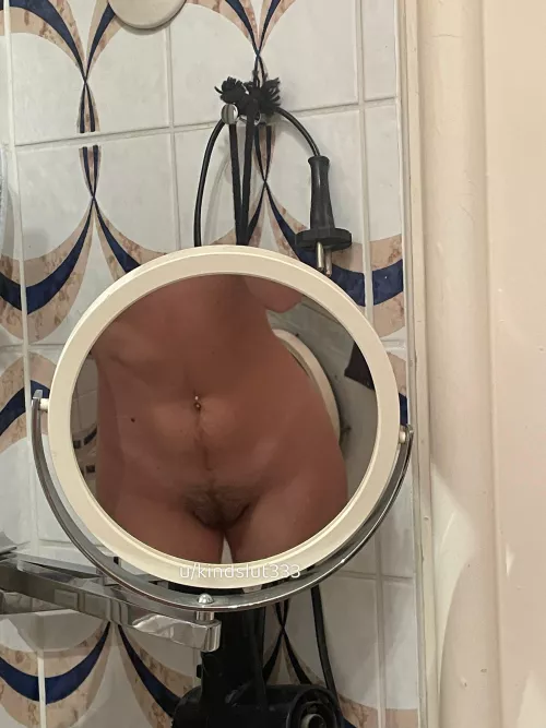 Hairy pussy with a tan line💓