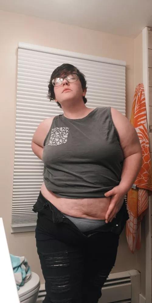 hey 24f just popping in to say hi 😉😄