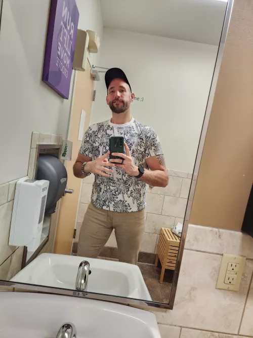 hey! I hope your Wednesday is as saucy and sexy as you are!