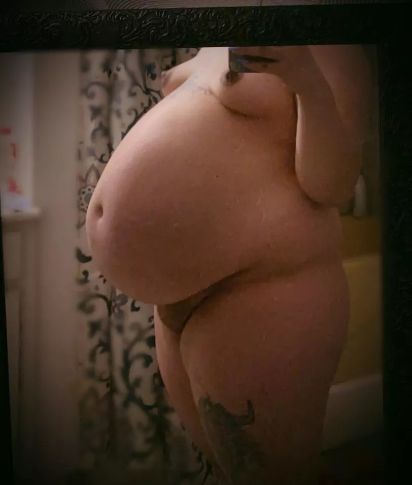 Hold my belly for me? 😮‍💨