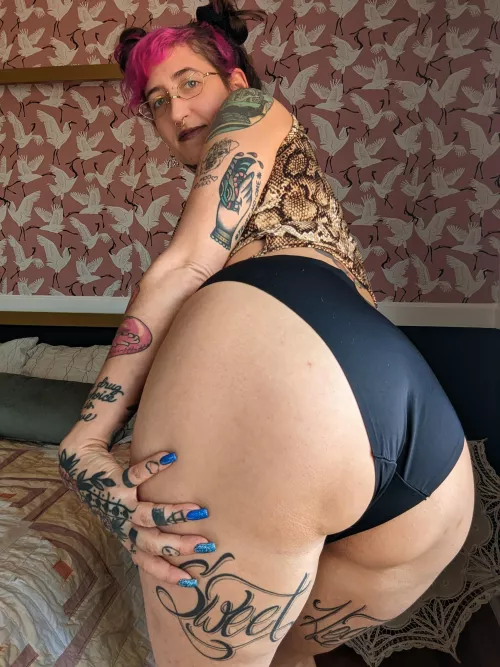 I can't wait to get tattoos on my butt! the view isn't too bad for now either though...