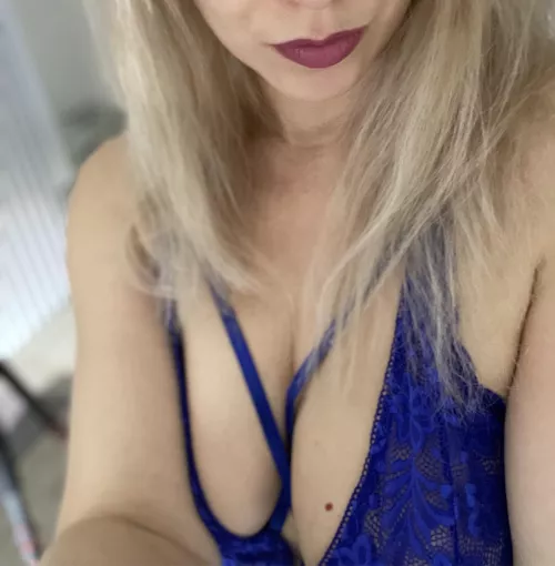 I love when my outfit can match my eyes…