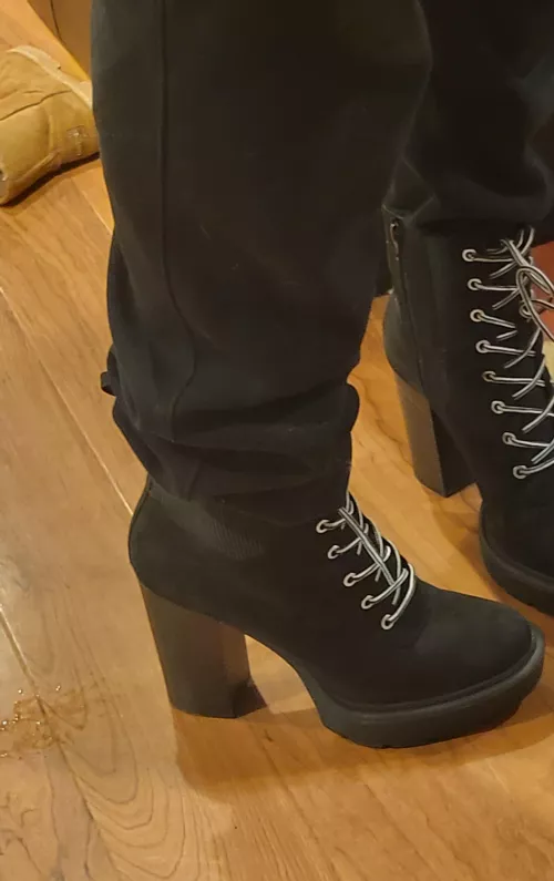 I wish so bad i could wear these everyday but unfortantley i am a man