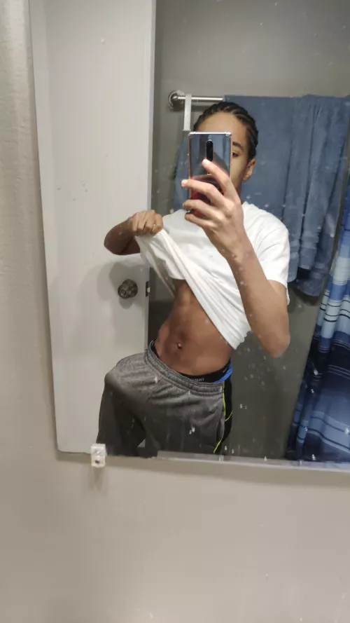 I wonder what's hiding under there🤔