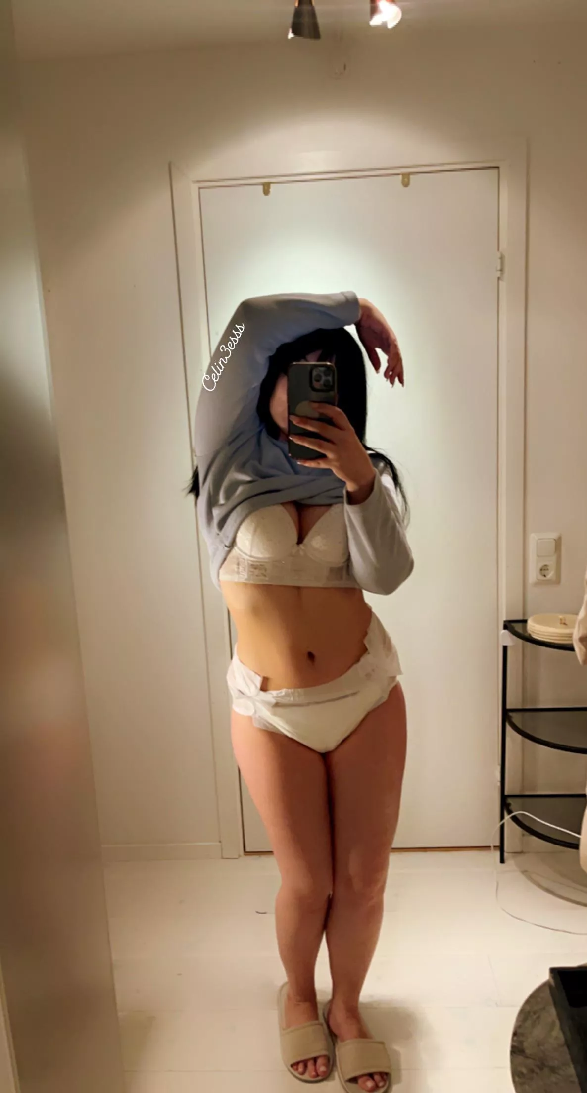 👸🏻if dady wants me in white diapers he gets it