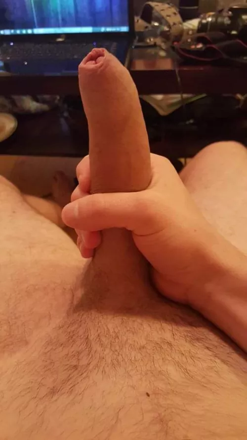 I'm too tired to clean the house. so I'll post nudes instead