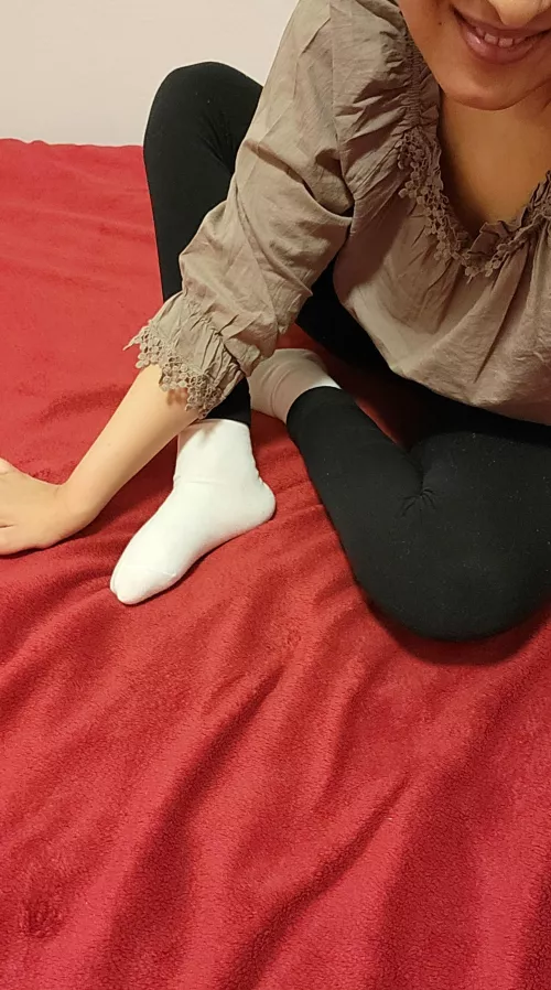 In leggings with white socks