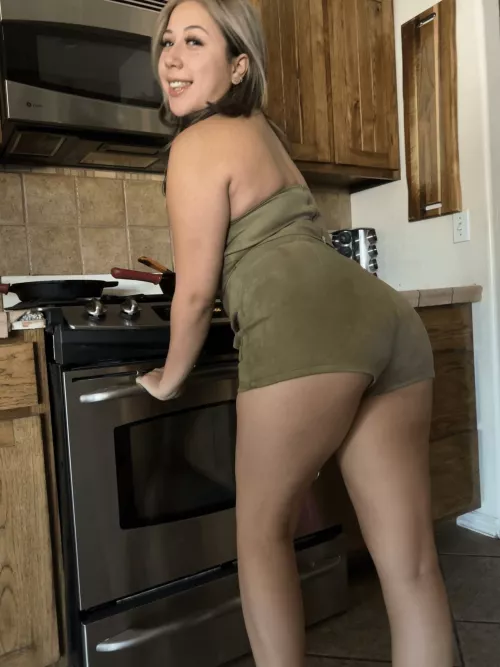 Is my ass fat calling your name?