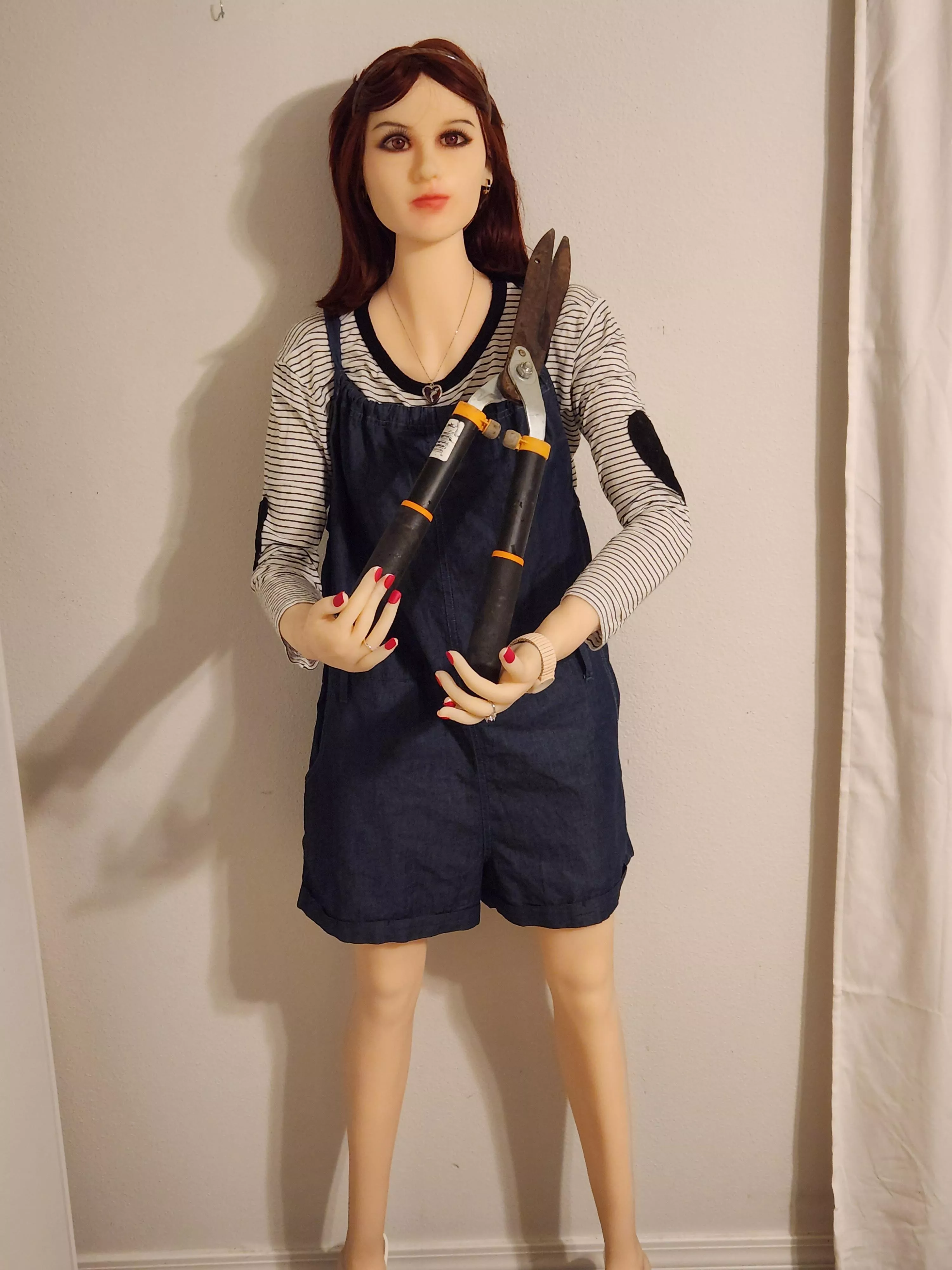 Katie says she is going to go work in the garden and later she wants to save a horse. Now where did I out my cowboy hat?