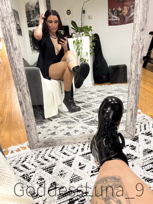 Life is really easy when you’re absurdly sexy.