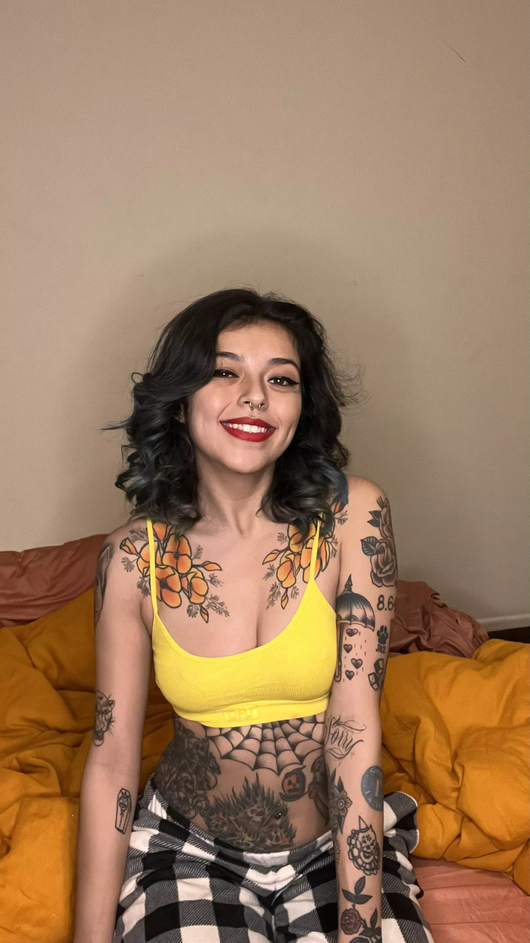 Little to no top 🧡