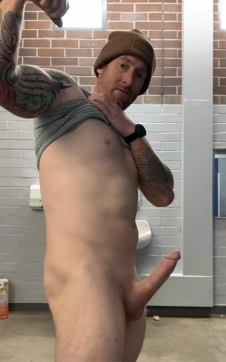 (M) My workouts haven’t been going to good lately, but I’m liking the gains. Any of you ladies want to be my workout partner shoot me a message