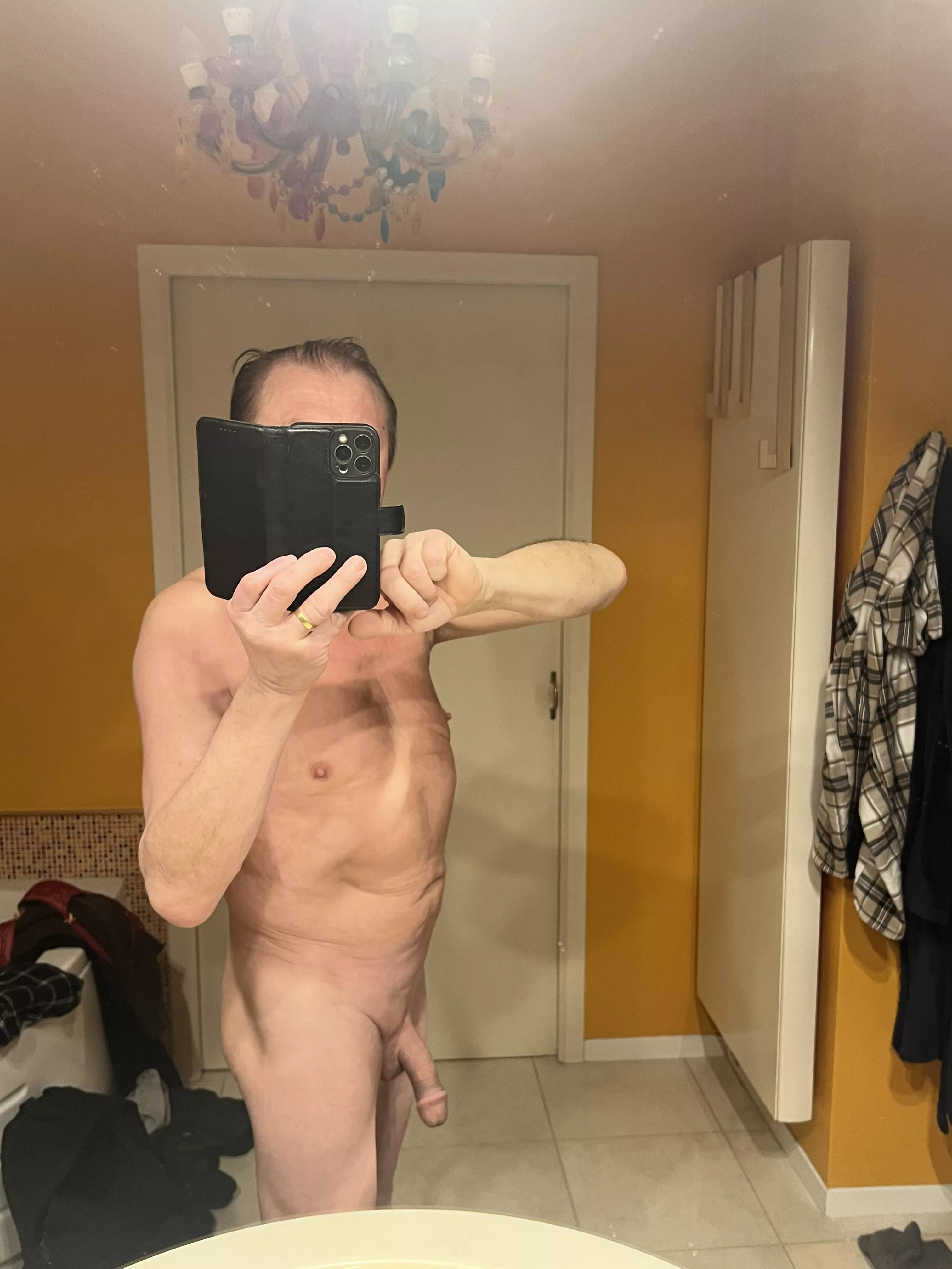 (M)66 yo and still good: no alcool, no cigarettes 72 kg[158lbs] and 1,72 m [5,67feet]