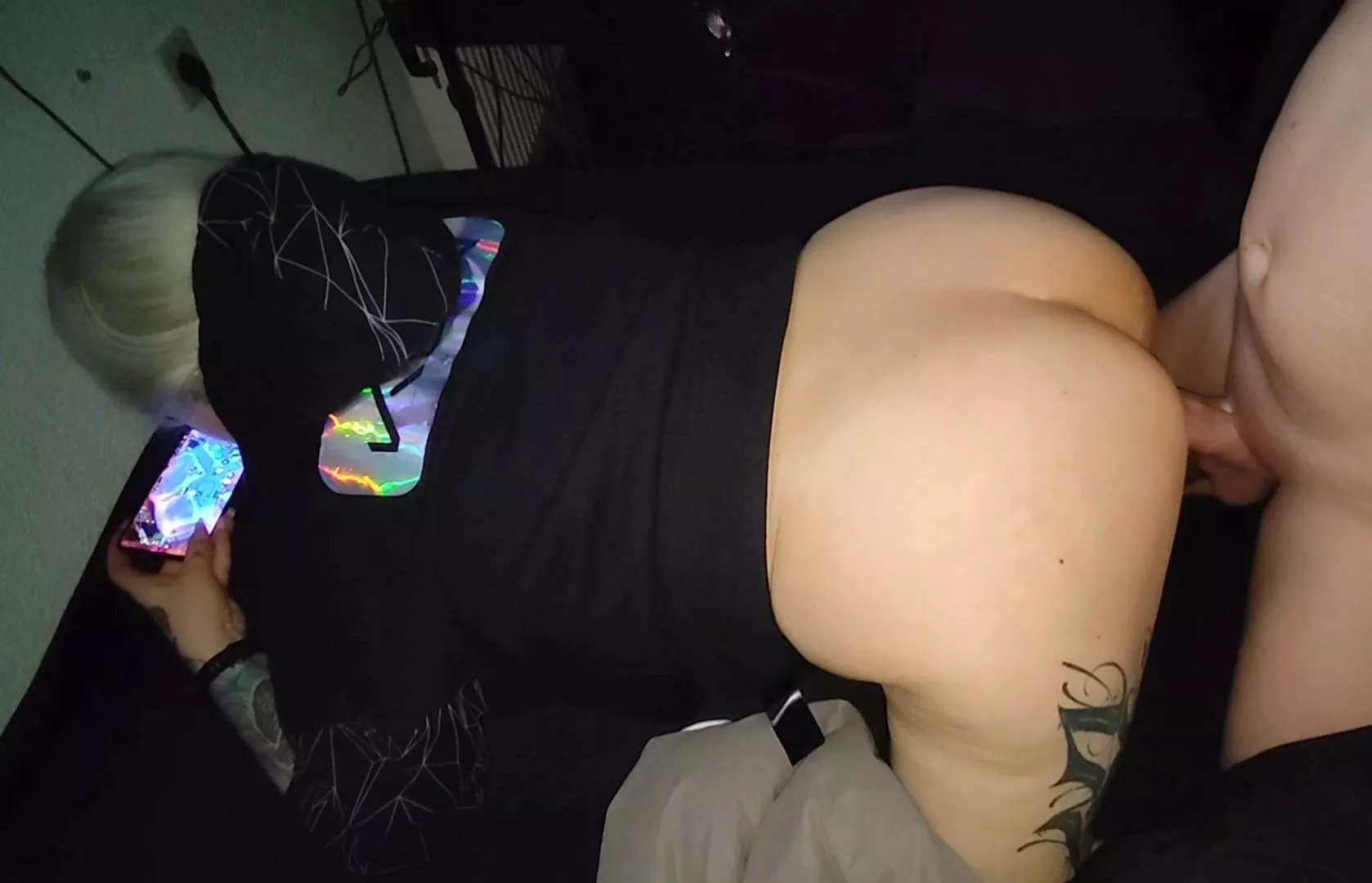 maybe I'm not good at gaming because I get distracted 😅