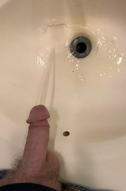 Mid jerk off piss