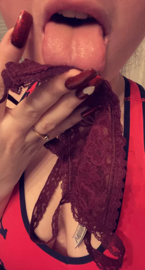 Nothing sweeter then my pussy :))