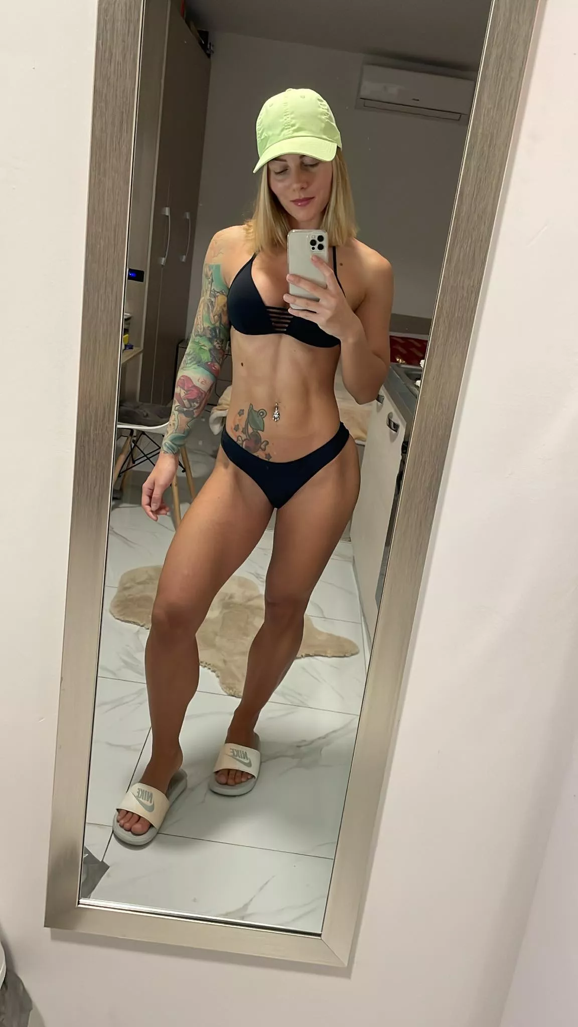 Sagittarina (@sagittarinaofficial) [Instagram]