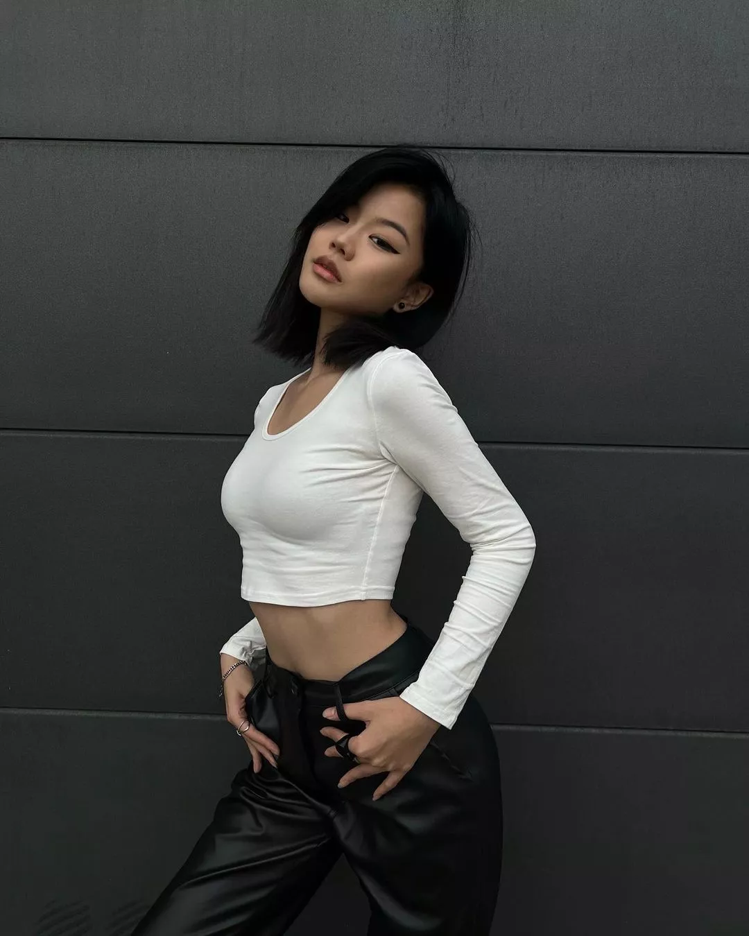 Sexy midriff