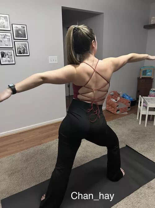 Some light yoga 🧘‍♀️