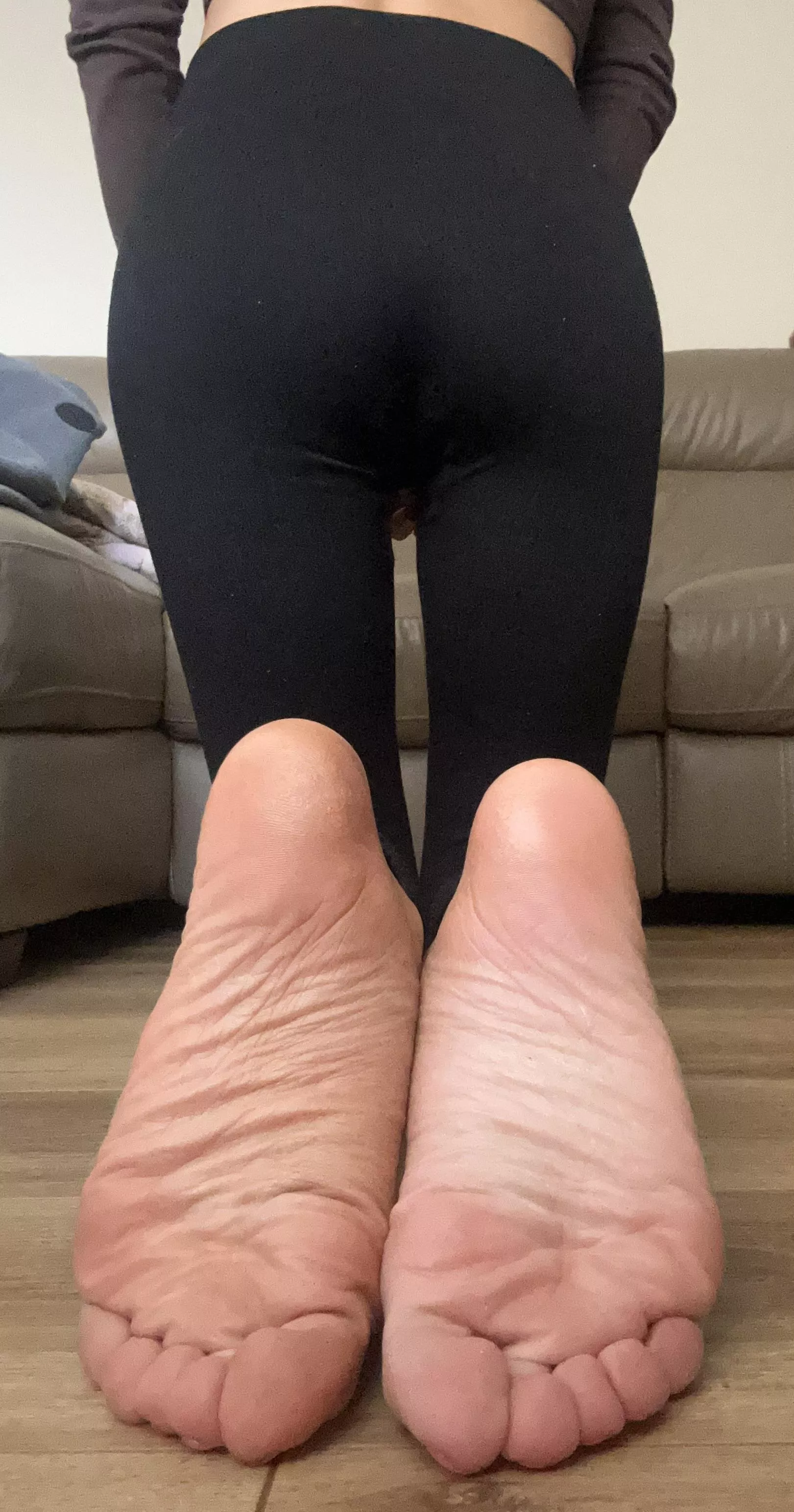 The soles of my feet and my little bootie 😜🦶